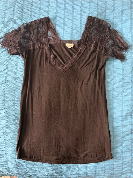 POL Tops - POL Black Lace-Trim V-Neck Camisole